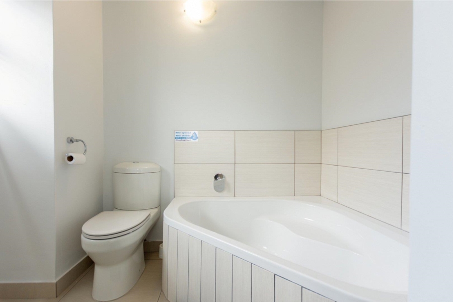 5 Bedroom Property for Sale in Calypso Beach Western Cape